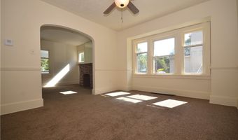 928 Delia Ave, Akron, OH 44320