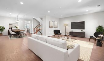 2109 MAIN LINE 102, Alexandria, VA 22301