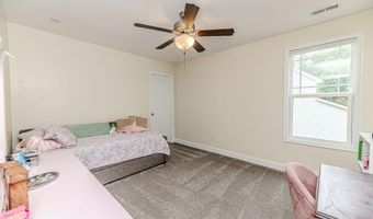 216 Vanderbuilt Ct, Aberdeen, NC 28315
