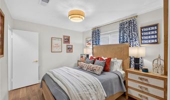 819 E UNIVERSITY Dr, Auburn, AL 36830