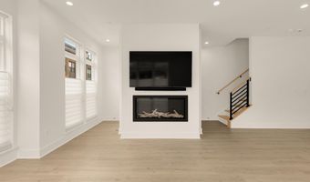5530 TOPAZ Ln, Bethesda, MD 20816