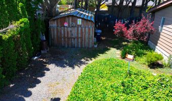 1029 FIFIELD St, Brookings, OR 97415
