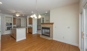 719 Clayton Corners Dr, Ballwin, MO 63011