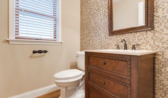 9 S Ridge Ave, Arlington Heights, IL 60005