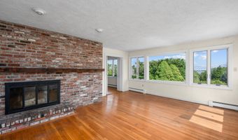 93 Harris Meadow Ln, Barnstable, MA 02630