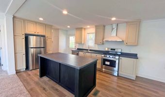 7055 Quarry Rd 201, Amherst, OH 44001