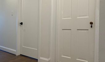2011 N UPTON St, Arlington, VA 22207