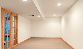 2660 Conrad Ave, Akron, OH 44314