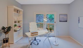 588 Green Rd, Ann Arbor, MI 48105