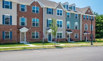 220 Anchor Way 3820, Aberdeen, NJ 07721