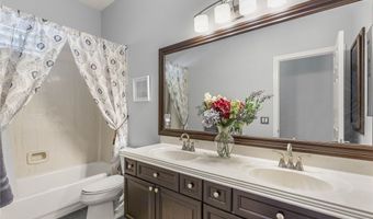 64 Chateau Whistler Ct, Las Vegas, NV 89148