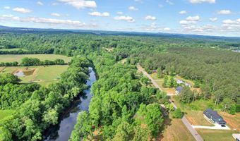 176 Rivers Edge Ln, Benton, TN 37307