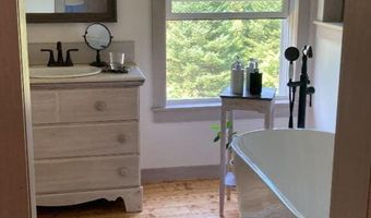 650 Airline Rd, Amherst, ME 04605
