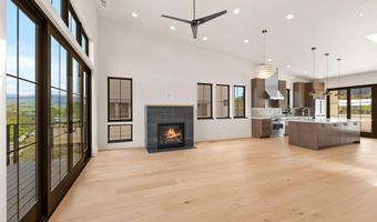 138 Clear Creek Dr, Ashland, OR 97520