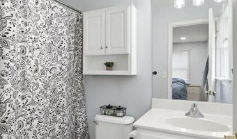 1349 Longboat Ave, Beachwood, NJ 08722