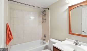2301 PITTS Pl SE 103, Washington, DC 20020