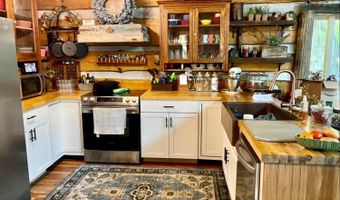 5696 Park Ave, Aurora, IN 47001