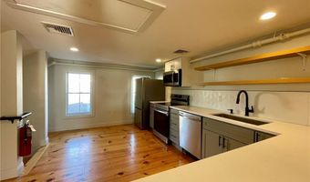 5 John St 2, Bristol, RI 02809
