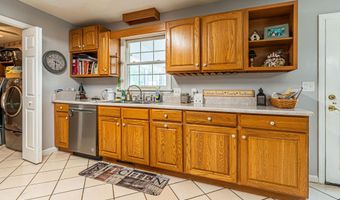 26424 Beech Cir, Abingdon, VA 24211