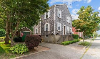 10 Prospect St, Bristol, RI 02809