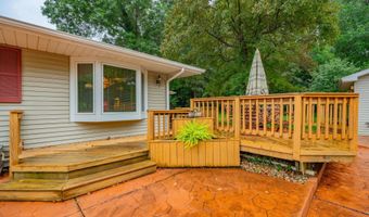 5241 Dommers Dr, Fitchburg, WI 53711