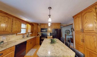 918 S 1st St, Albion, NE 68620
