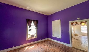 206 W Ave B, Alpine, TX 79830