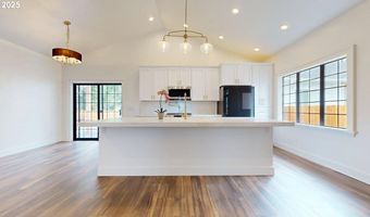 1346 NAUTICAL HEIGHTS Dr, Brookings, OR 97415