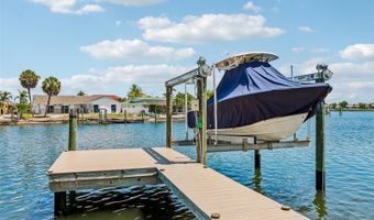 801 FLAMINGO Dr, Apollo Beach, FL 33572