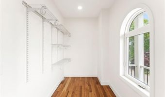 41 Burnett Rd, Warwick, RI 02889