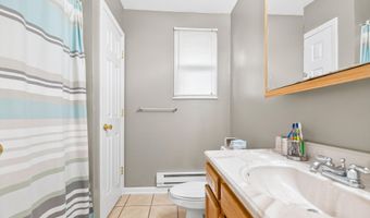 206 Shannon Dr, Anna, OH 45302