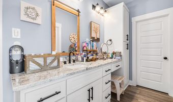 250 Saddlebrook Cir, Austin, AR 72007