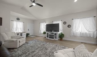 5822 ALEX RANCH Rd, Cheyenne, WY 82007