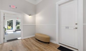 426 Spring St 101, Newport, RI 02840