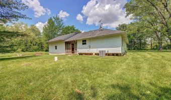 628 E Sand Hollar Rd, Bloomfield, IN 47424