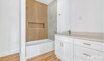 19 Green Valley Rd, Asheville, NC 28806