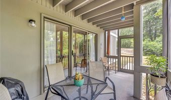 255 Portage Lakes Dr E, Akron, OH 44319