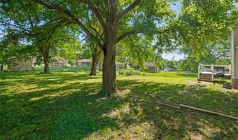 15629 Klamm St, Basehor, KS 66007