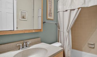 6809 Pilgrim Rd, Madison, WI 53711