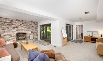 12 Haverhill Ct, Ann Arbor, MI 48105