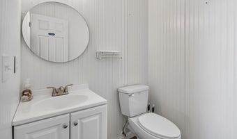 5 Normandy Sq, Guilderland, NY 12009