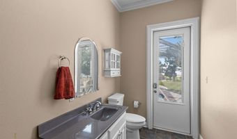 135 Oak Leaf Trl, Benton, LA 71006