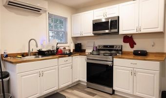 53 School St, East Providence, RI 02914