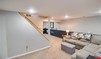 12 E Delmar Ave, Alton, IL 62002