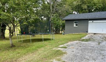108 Southview Ave, Ava, MO 65608