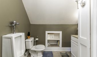 302 S Gonser Ave, Ashley, IN 46705