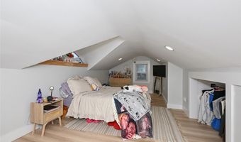 4135 State Park Dr, Akron, OH 44319