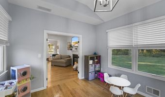 9 WOODFIELD Ln, Allentown, NJ 08501