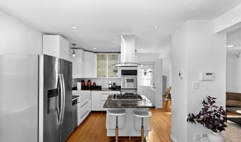 5300 WILSON Blvd, Arlington, VA 22205