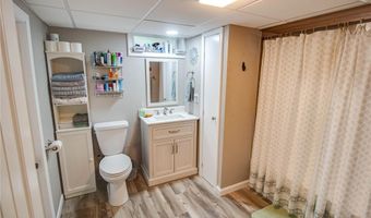 6607 Wenzel Rd, Alton, IL 62002